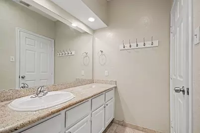 15814 Lake Lodge Drive, Houston, TX 77062 - Photo 27