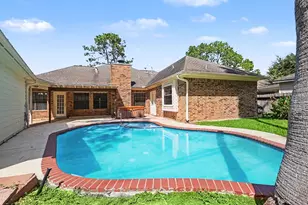 15814 Lake Lodge Dr, Houston, TX 77062 - Photo 25