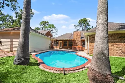15814 Lake Lodge Drive, Houston, TX 77062 - Photo 33