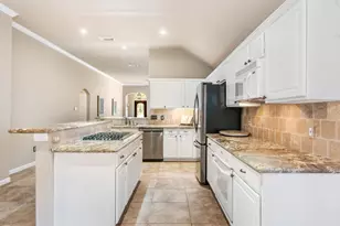132 Fairway View Ln, Montgomery, TX 77356 - Photo 11