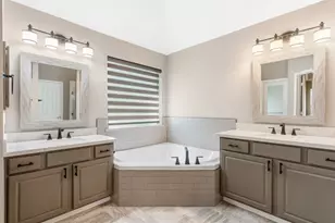 132 Fairway View Ln, Montgomery, TX 77356 - Photo 17
