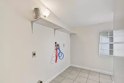 612 Harvey Street, Clute, TX 77531 - Photo 23