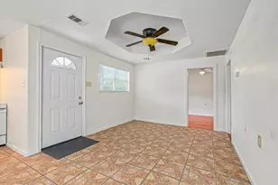 612 Harvey St, Clute, TX 77531 - Photo 5