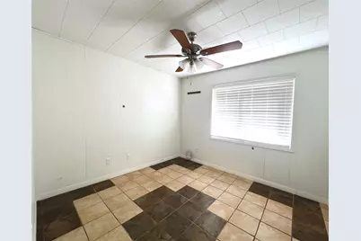 204 Meadowview Drive, El Campo, TX 77437 - Photo 17