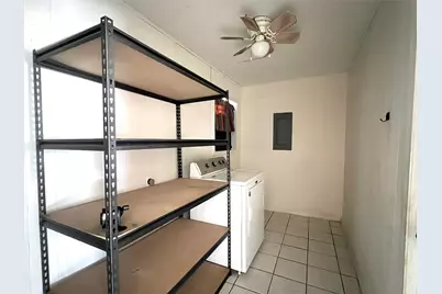 204 Meadowview Drive, El Campo, TX 77437 - Photo 23