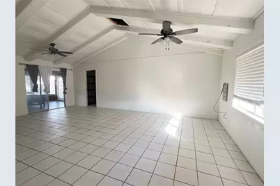 204 Meadowview Drive, El Campo, TX 77437 - Photo 7