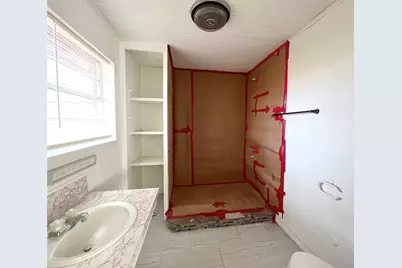 204 Meadowview Drive, El Campo, TX 77437 - Photo 19