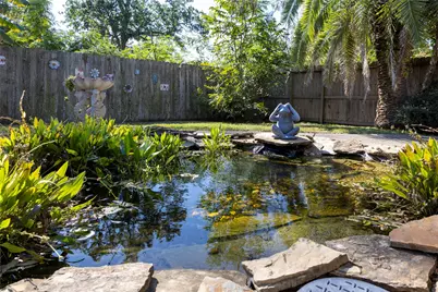 1015 Highland Woods Drive, Highlands, TX 77562 - Photo 27