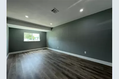 8227 St Lo Road, Houston, TX 77033 - Photo 9
