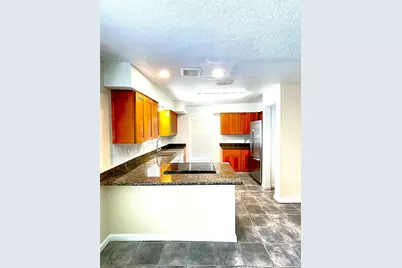 316 Rabbit Trail, Lake Jackson, TX 77566 - Photo 9