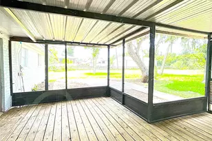 316 Rabbit Trail, Lake Jackson, TX 77566 - Photo 7