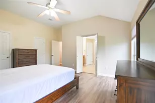 203 Colony Creek Dr, Dickinson, TX 77539 - Photo 15