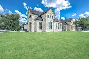 8903 Milby St, Needville, TX 77461 - Photo 3