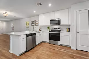 12912 Lake Conroe Bay Rd, Willis, TX 77318 - Photo 9