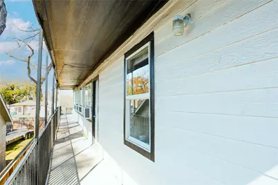 909 Yorkshire St Street #8, Houston, TX 77022 - Photo 5
