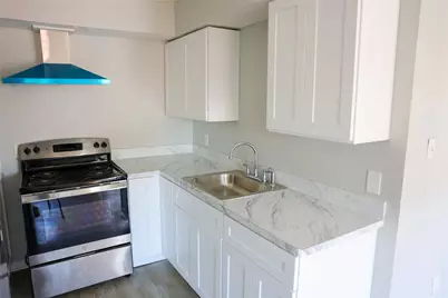 909 Yorkshire St Street #8, Houston, TX 77022 - Photo 13