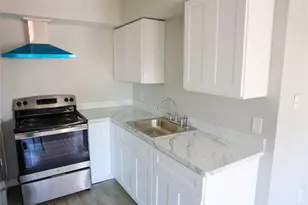 909 Yorkshire St St, Houston, TX 77022 - Photo 13