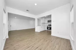 1203 W 6th St, Freeport, TX 77541 - Photo 11