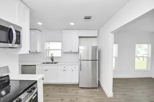 1203 W 6th St, Freeport, TX 77541 - Photo 15