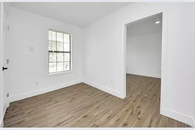 1203 W 6th Street, Freeport, TX 77541 - Photo 25