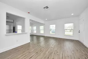 1203 W 6th St, Freeport, TX 77541 - Photo 13