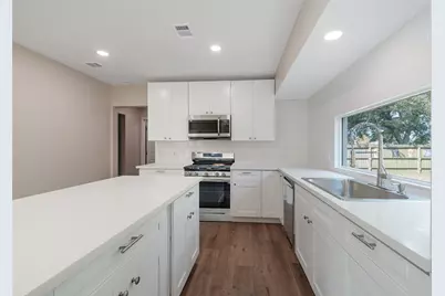 1200 Adams Street, Baytown, TX 77520 - Photo 9