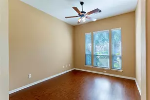 913 Elm Pointe Ln, League City, TX 77573 - Photo 9
