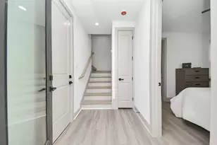 5302 Kindred Gdn Ln, Houston, TX 77091 - Photo 9