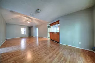 25 Shady Oak Ln, Panorama Village, TX 77304 - Photo 3