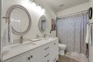 1602 Cafe Dumonde, Conroe, TX 77304 - Photo 25