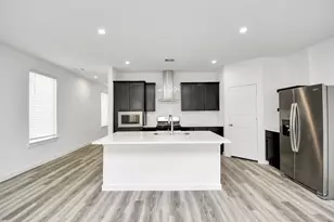 12316 Basilwood Dr, Houston, TX 77047 - Photo 7