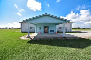 1535 Bayview Dr, Palacios, TX 77465 - Photo 21