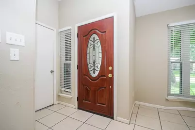2014 First Crossing Boulevard, Sugar Land, TX 77478 - Photo 3