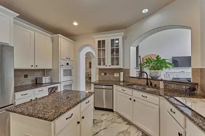 18 Wyckham Circle, The Woodlands, TX 77382 - Photo 13