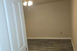 3234 Airline Dr, Houston, TX 77022 - Photo 9