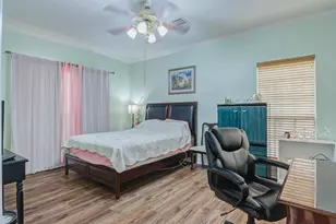 6131 Stoney Brook Dr, Houston, TX 77036 - Photo 11