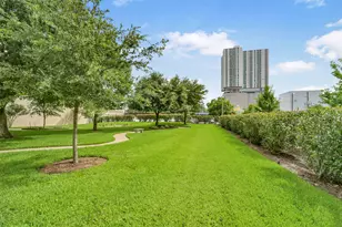 1400 Hermann Dr, Houston, TX 77004 - Photo 19