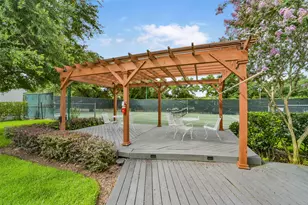 1400 Hermann Dr, Houston, TX 77004 - Photo 17