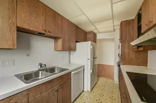 1400 Hermann Dr, Houston, TX 77004 - Photo 9