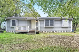 4118 Scenic Dr, Dickinson, TX 77539 - Photo 1