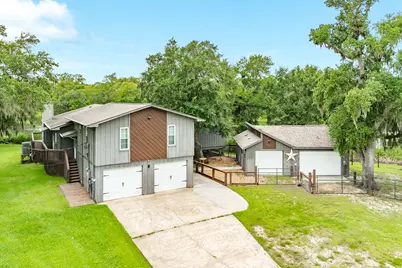 1 Buffalo Ct, Lake Jackson, TX 77566 - Photo 3