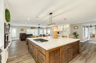 1 Buffalo Ct, Lake Jackson, TX 77566 - Photo 11