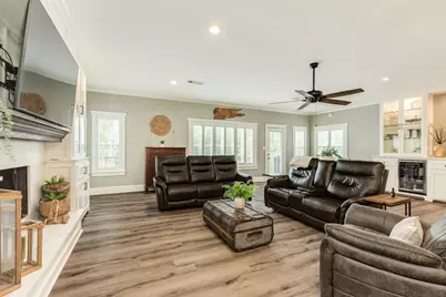 1 Buffalo Ct, Lake Jackson, TX 77566 - Photo 17