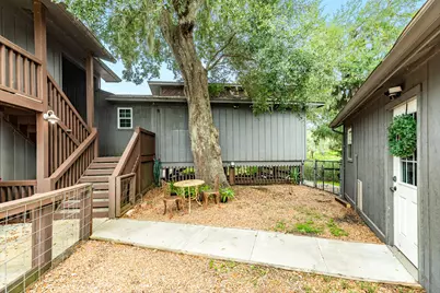 1 Buffalo Ct, Lake Jackson, TX 77566 - Photo 5