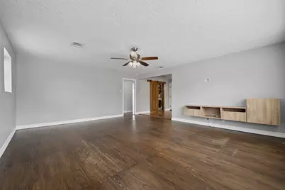 6918 Irvington Boulevard #B, Houston, TX 77022 - Photo 5