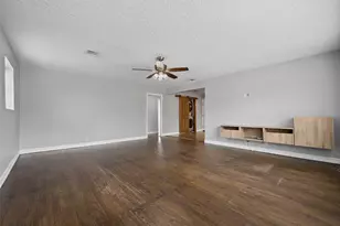 6918 Irvington Blvd, Houston, TX 77022 - Photo 5