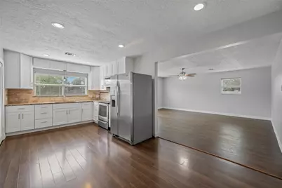 6918 Irvington Boulevard #B, Houston, TX 77022 - Photo 1