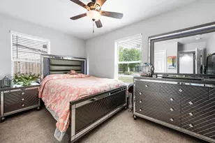 718 W 10th St, Freeport, TX 77541 - Photo 7