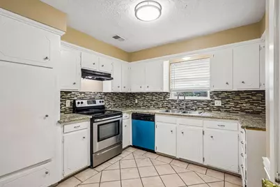 4202 Townes Forest Road, Friendswood, TX 77546 - Photo 9