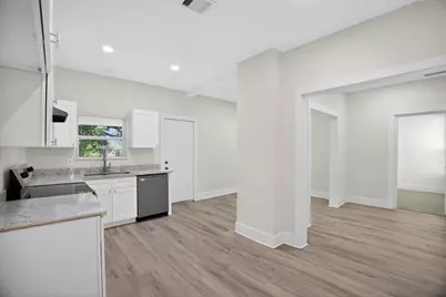 304 W Vulcan Street, Brenham, TX 77833 - Photo 15